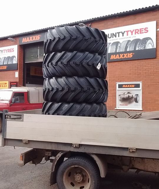 different size tyres on a truck